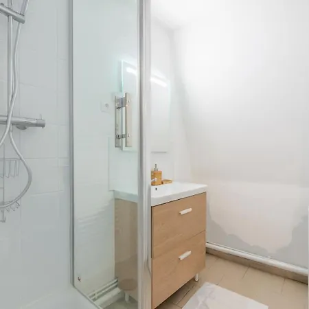 Apartment Proche Wazemmes/jb Lebas - 2 Bed Lille